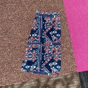 Patterned zip up mini skirt!